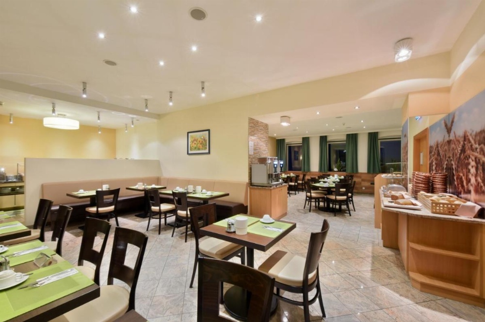 Hotel Lucia Image 10